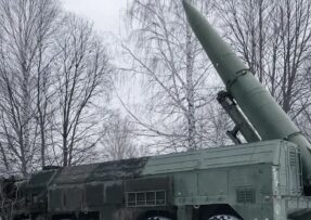 Balistická raketa Iskander v zimě