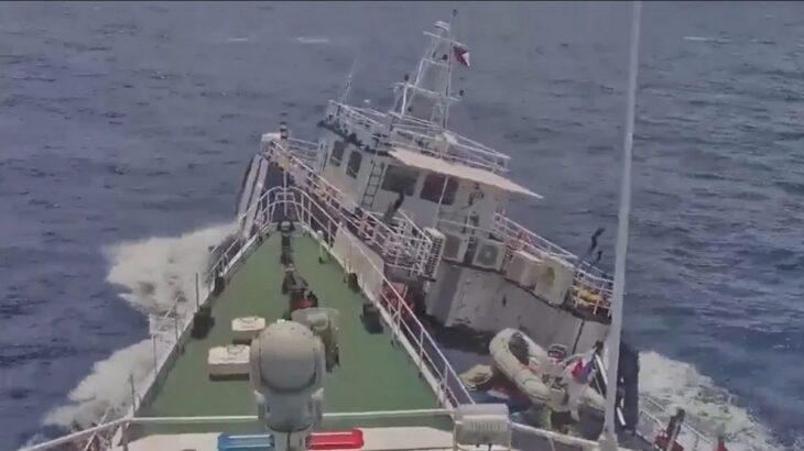 Čínská pobřežní stráž narazila do filipínské lodi