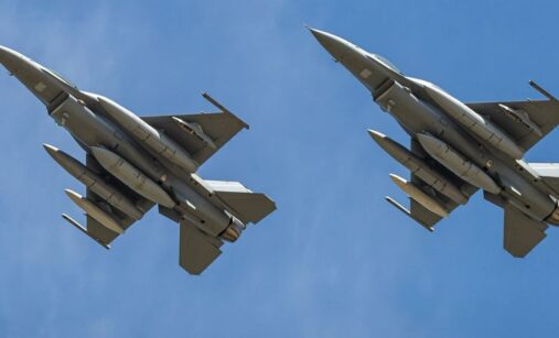 Letouny F-16
