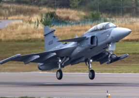 Jas 39 Gripen F