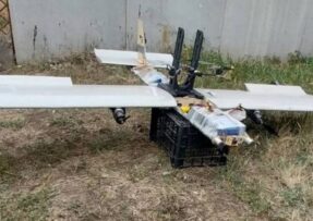 Mateřský dron Molnija