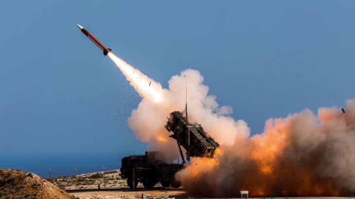 MIM-104 Patriot odpaluje střelu GEM-T