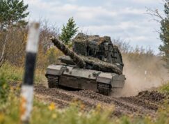 Německá houfnice PzH 2000 na Ukrajině