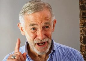 Ray McGovern, bývalý analytik CIA