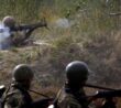 Ruští vojáci při výcviku s puškami a RPG