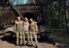 Ukrajinský tank T-84 Oplot ukrajinské jednotky Skala