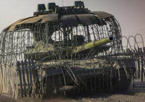 T-90M s protidronovou ochranou