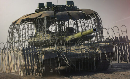 T-90M s protidronovou ochranou