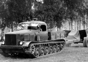 Tahač AT-L