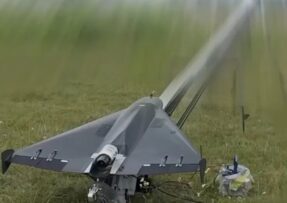 Proudový interceptor dron