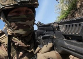 Ukrajinský voják s ARX160