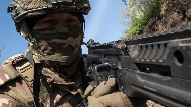 Ukrajinský voják s ARX160