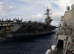 Americká letadlová loď USS Abraham Lincoln (CVN-72)