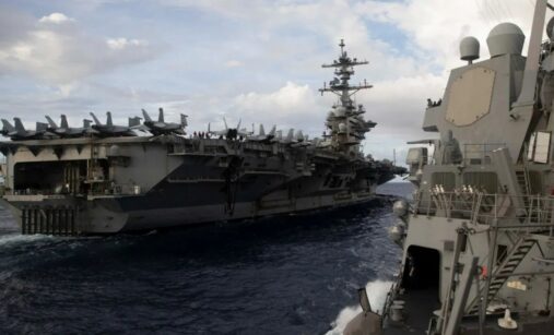 Americká letadlová loď USS Abraham Lincoln (CVN-72)