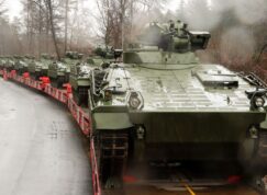 Přeprava bojových vozidel pěchoty Marder na Ukrajinu