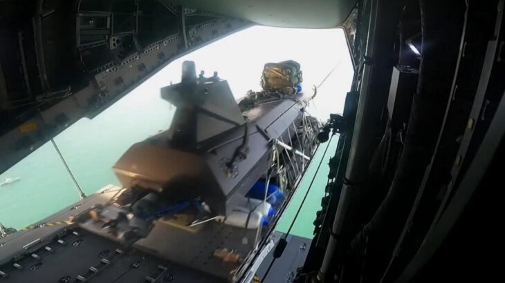 Britský námořní dron K3 Scour shozený z letadla