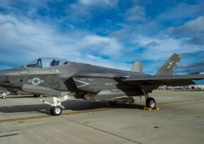 Zaparkovaná F-35C
