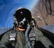 Pilot v kokpitu F-16