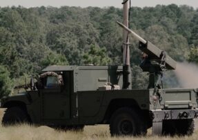 Systém VAMPIRE s raketami Hydra 70