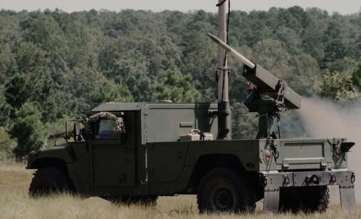 Systém VAMPIRE s raketami Hydra 70