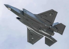 Polská F-35 zespodu