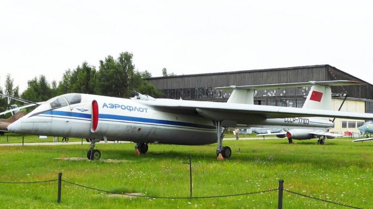 Ruský letoun M-17 Stratosféra