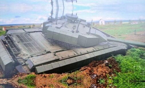 Ruský tank Šturm na cvičení Centrum-2026