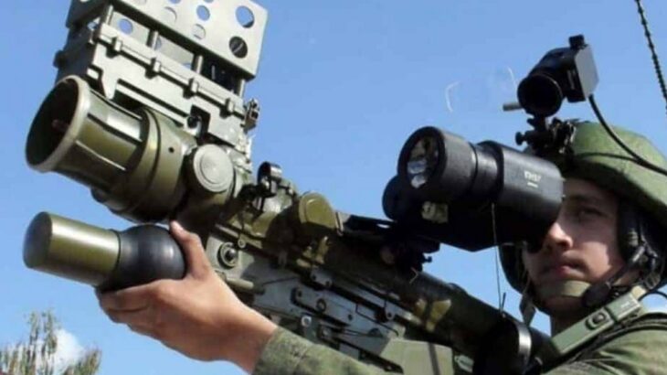 Ruský voják s MANPADS Verba