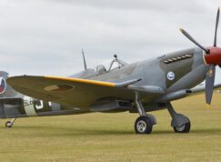 Spitfire SL633