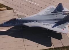 Ruský letoun páté generace Suchoj Su-57