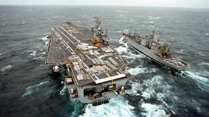 USS Theodore Roosevelt a USS Santa Barbara